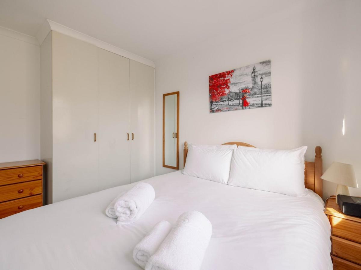 Sunny Maisonette With Views Over Canary Wharf, London Exterior photo