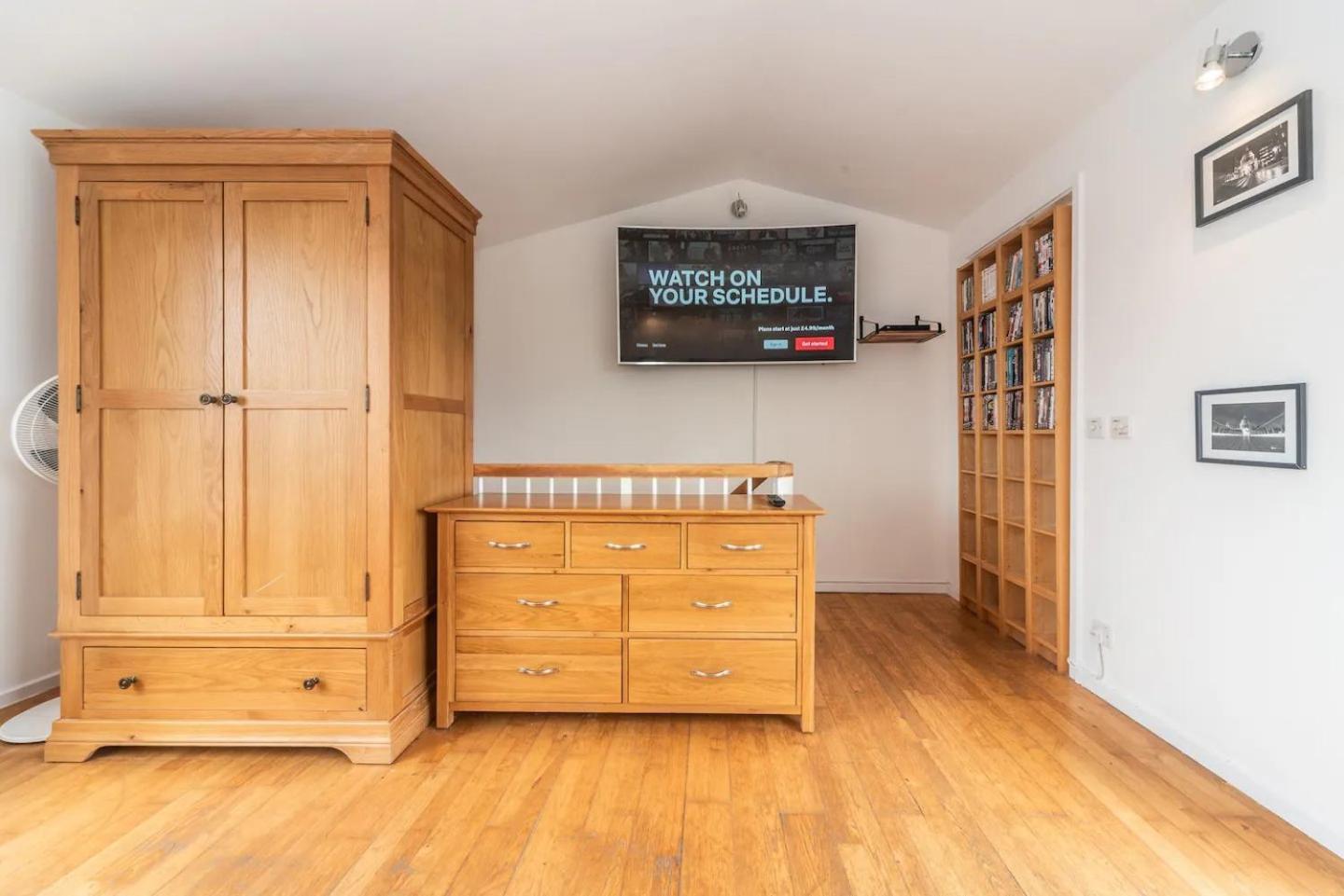 Sunny Maisonette With Views Over Canary Wharf, London Exterior photo